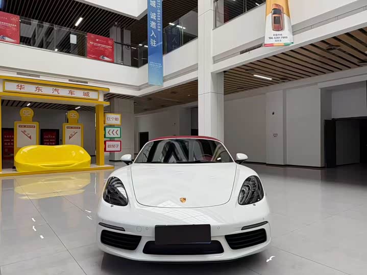 Фото 2 - Porsche 718