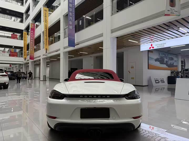 Фото 3 - Porsche 718