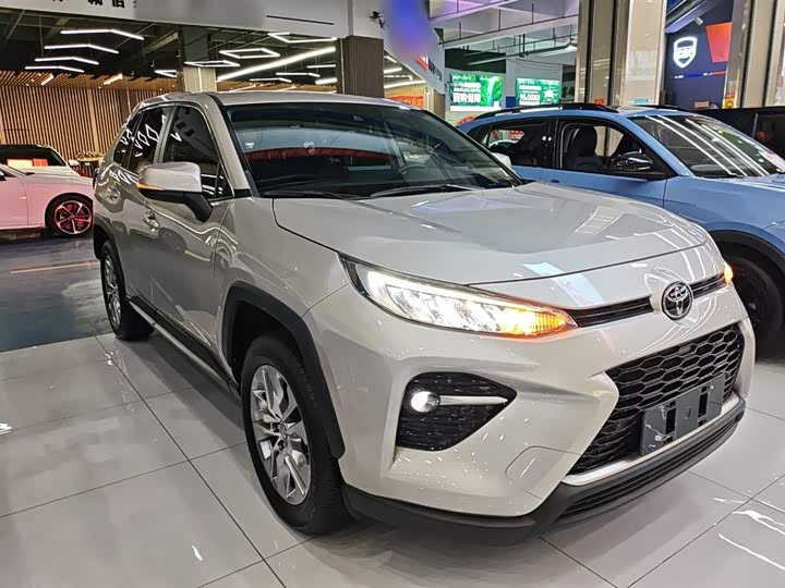 Фото 4 - Toyota Wildlander