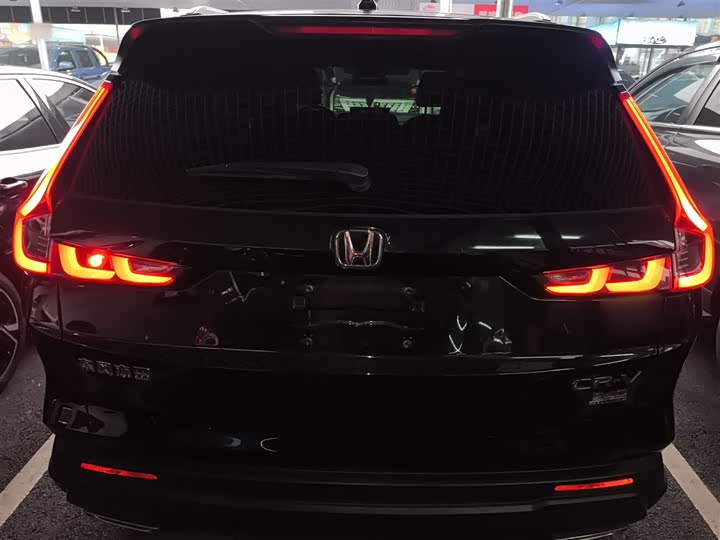 Фото 6 - Honda CR-V