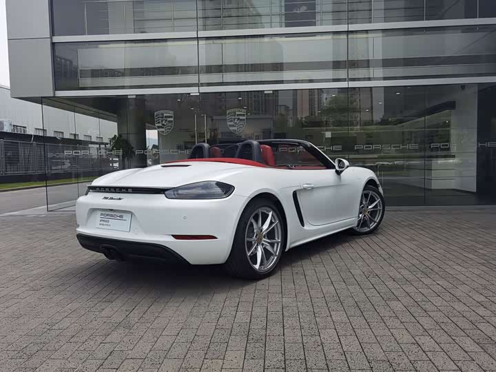 Фото 4 - Porsche 718