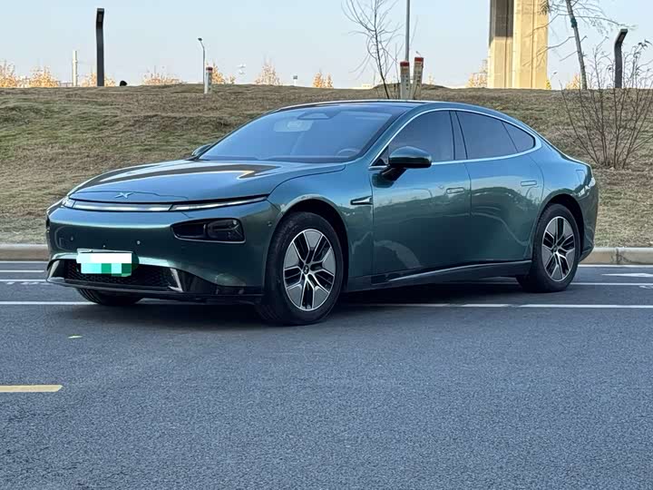 Фото 3 - XPeng P7