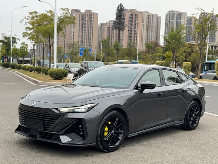 Фото 1 - Changan UNI-V