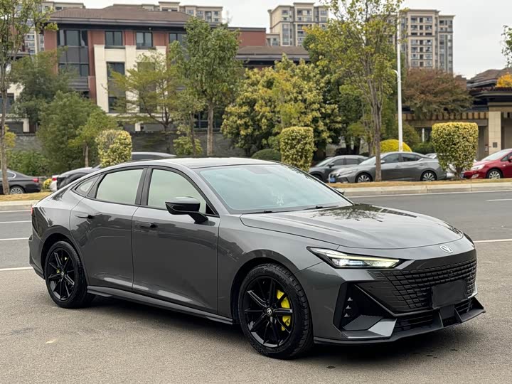 Фото 3 - Changan UNI-V