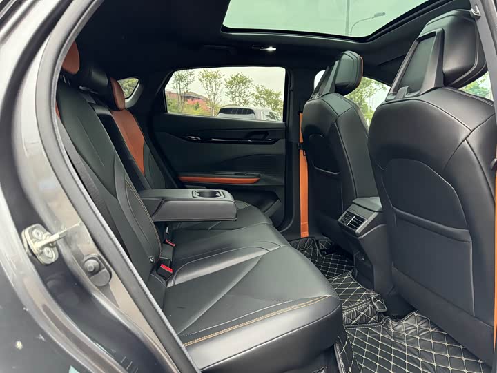 Фото 6 - Changan UNI-V