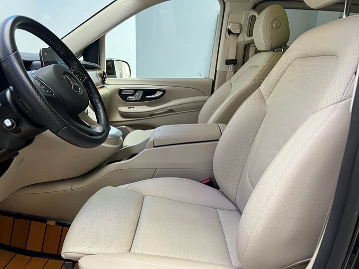 Фото 3 - Mercedes-Benz V-Class