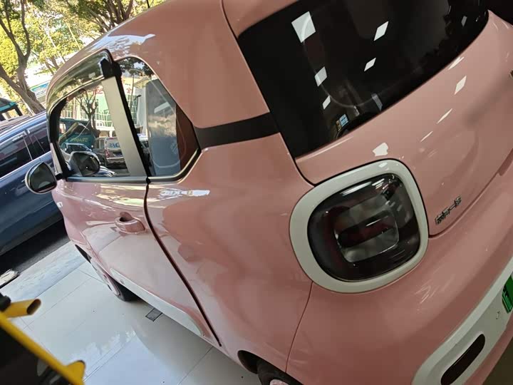 Фото 5 - Bestune Pony