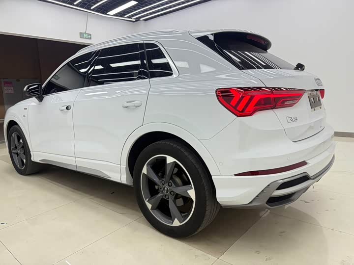 Фото 5 - Audi Q3