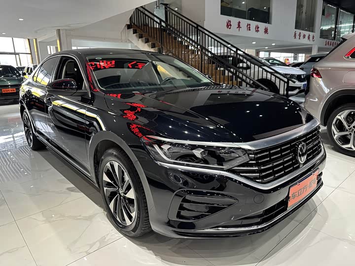 Фото 3 - Volkswagen Passat