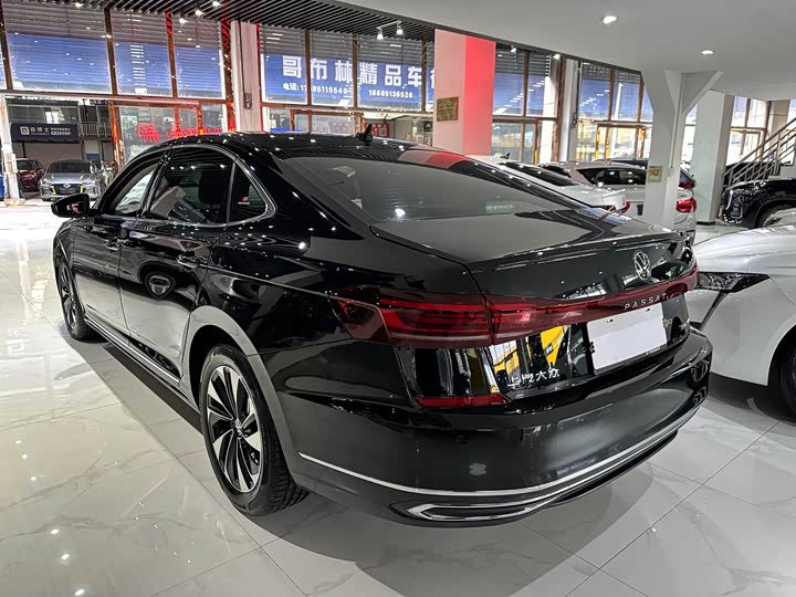 Фото 4 - Volkswagen Passat