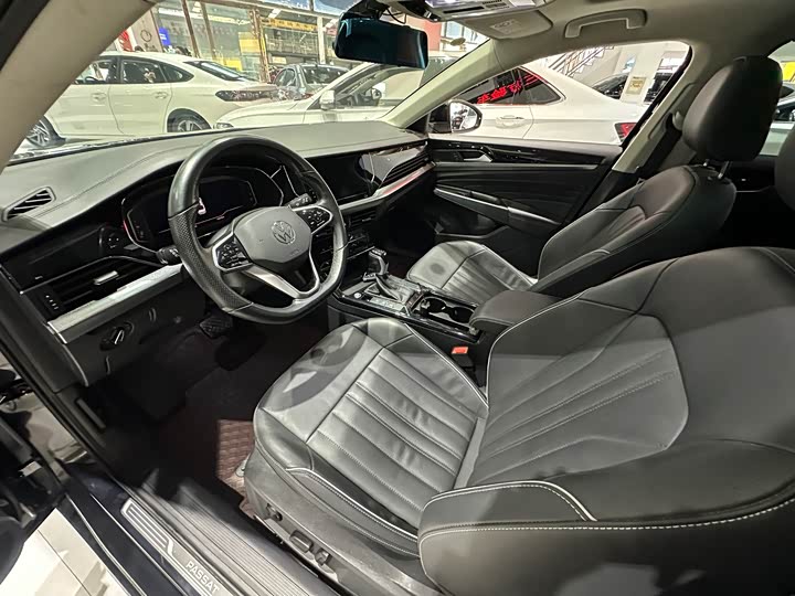 Фото 8 - Volkswagen Passat