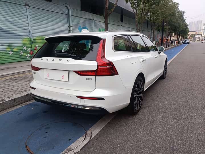 Фото 6 - Volvo V60