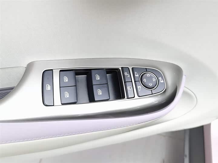 Фото 9 - BYD Dolphin