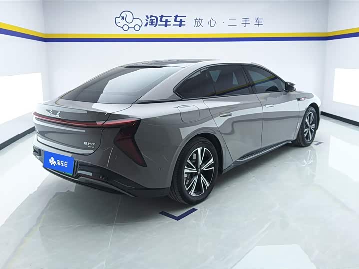 Фото 3 - Hongqi EH7