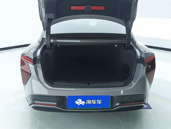 Фото 4 - Hongqi EH7