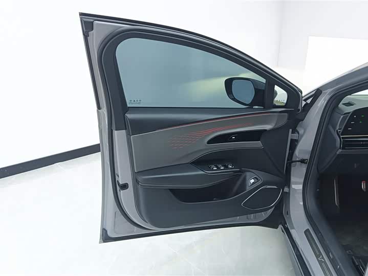 Фото 7 - Hongqi EH7