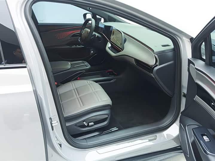 Фото 8 - Hongqi EH7