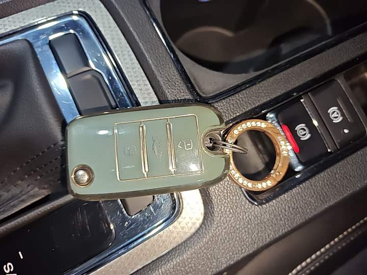 Фото 9 - Roewe i6