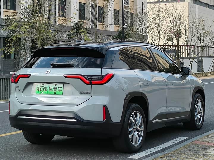 Фото 3 - Nio ES6