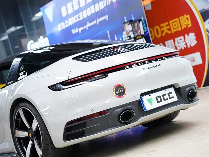 Фото 4 - Porsche 911