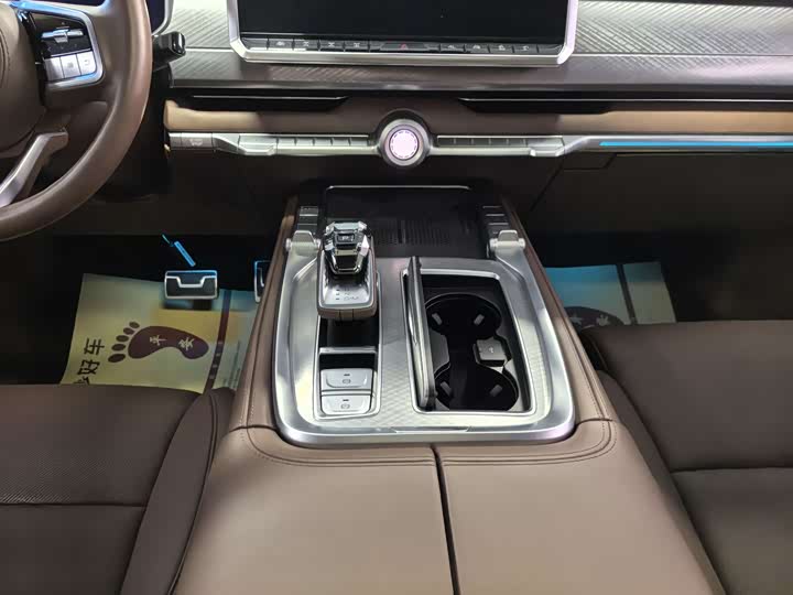 Фото 8 - Tank 700 Hybrid