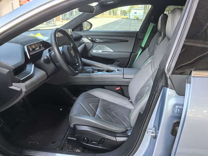 Фото 7 - Zeekr 001