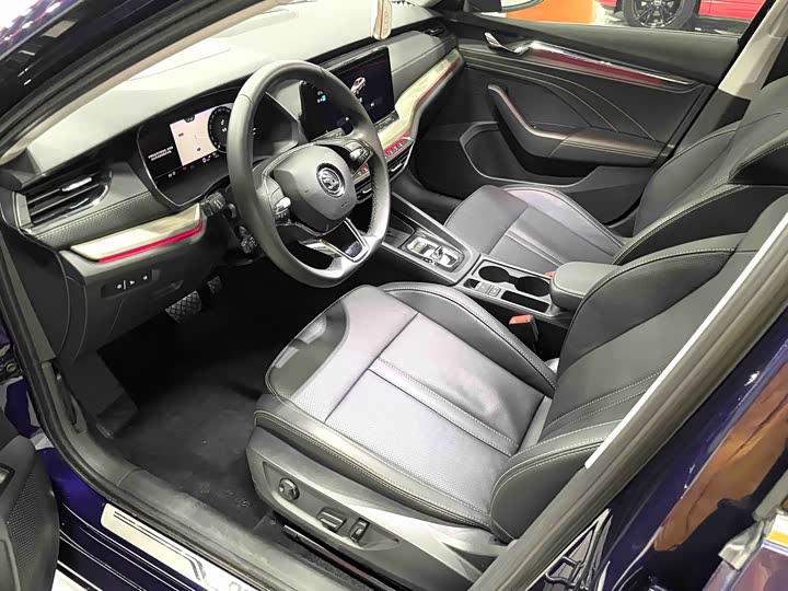 Фото 5 - Skoda Octavia Pro