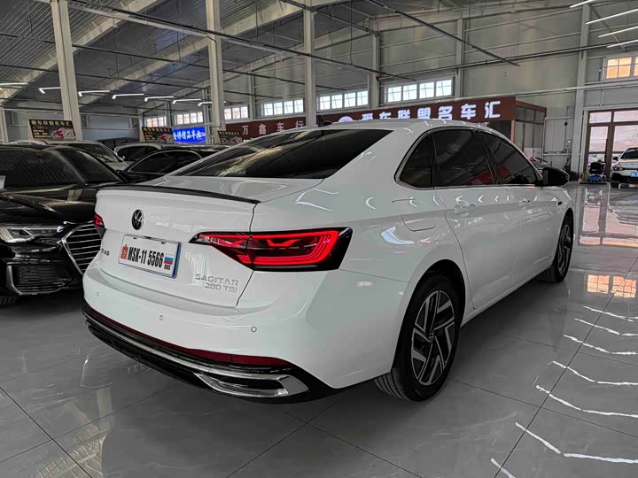 Фото 4 - Volkswagen Sagitar L