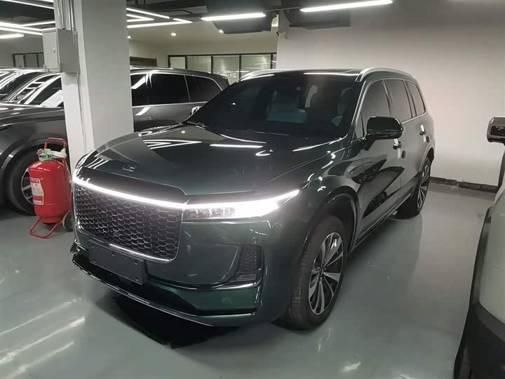 Фото 1 - LiXiang One