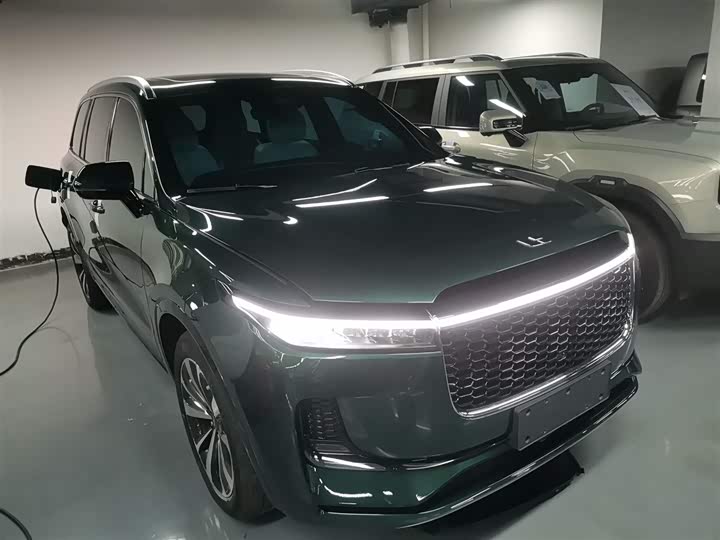 Фото 4 - LiXiang One