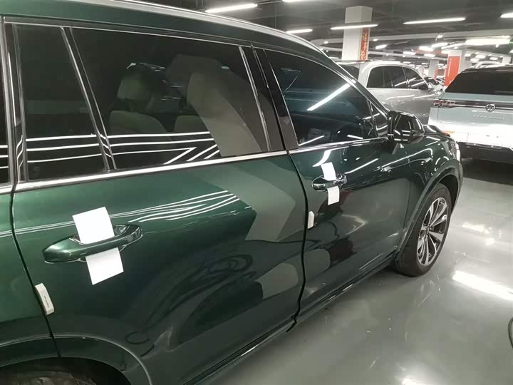 Фото 7 - LiXiang One