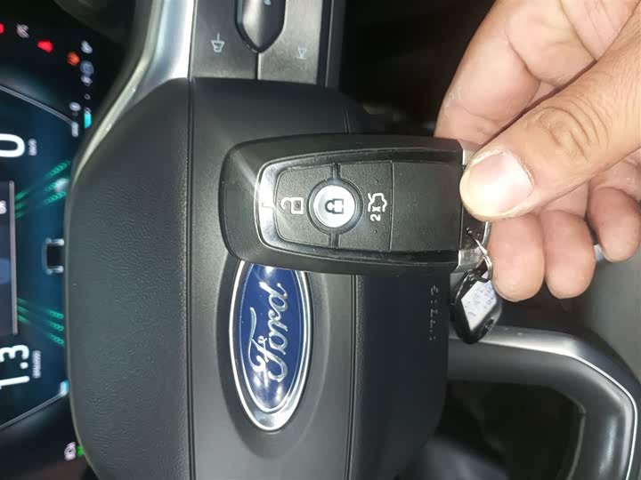 Фото 9 - Ford Mondeo