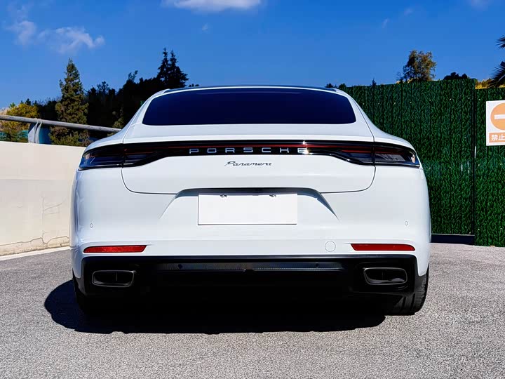 Фото 7 - Porsche Panamera