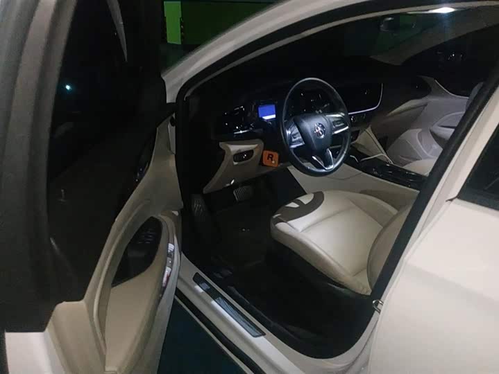 Фото 9 - Buick Regal