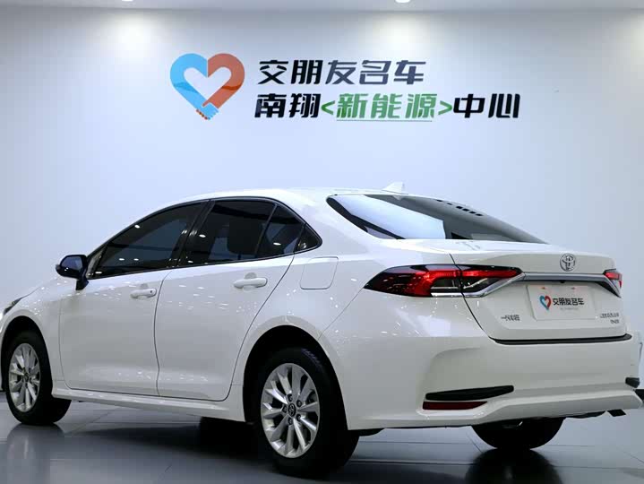 Фото 5 - Toyota Corolla