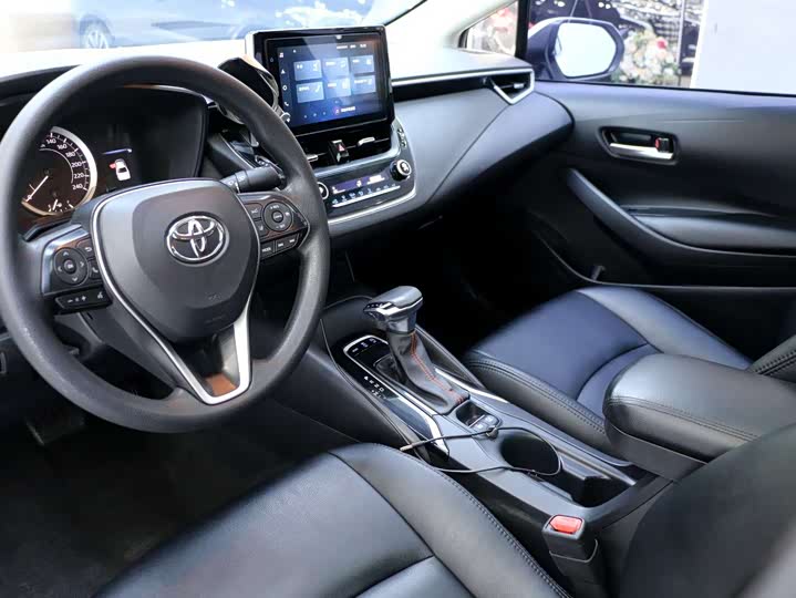 Фото 7 - Toyota Corolla