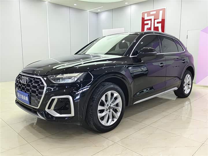 Фото 1 - Audi Q5L