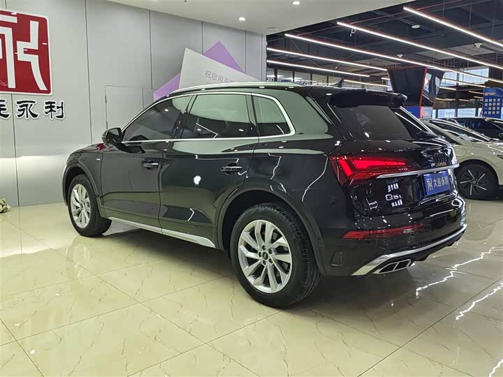 Фото 4 - Audi Q5L