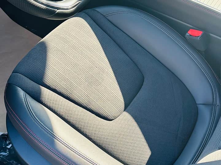 Фото 9 - Ford Mondeo