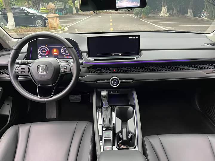 Фото 5 - Honda Accord