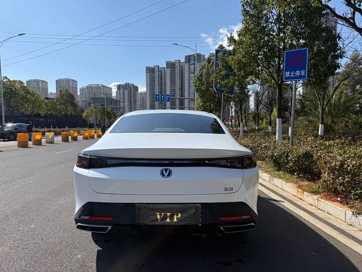 Фото 8 - Changan Eado Plus