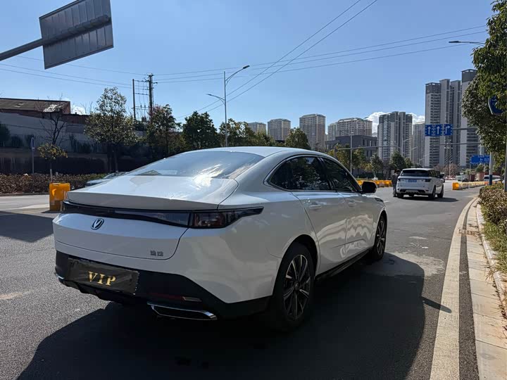 Фото 9 - Changan Eado Plus
