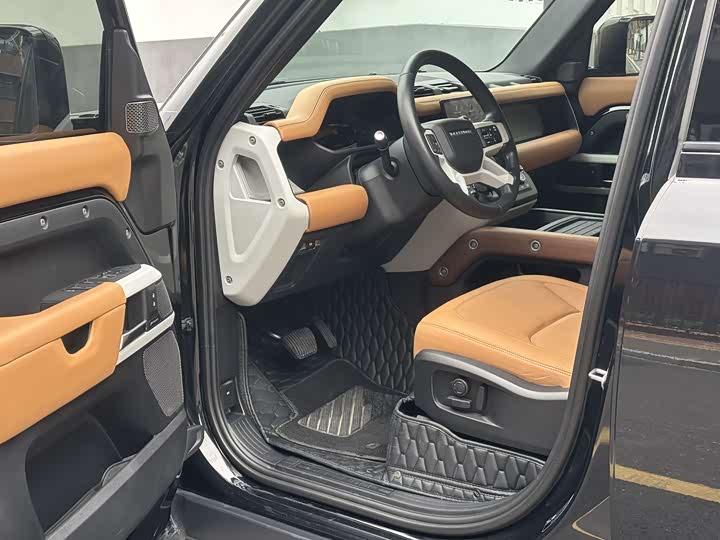 Фото 8 - Land Rover Defender