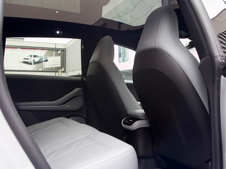 Фото 8 - Nio ET5T