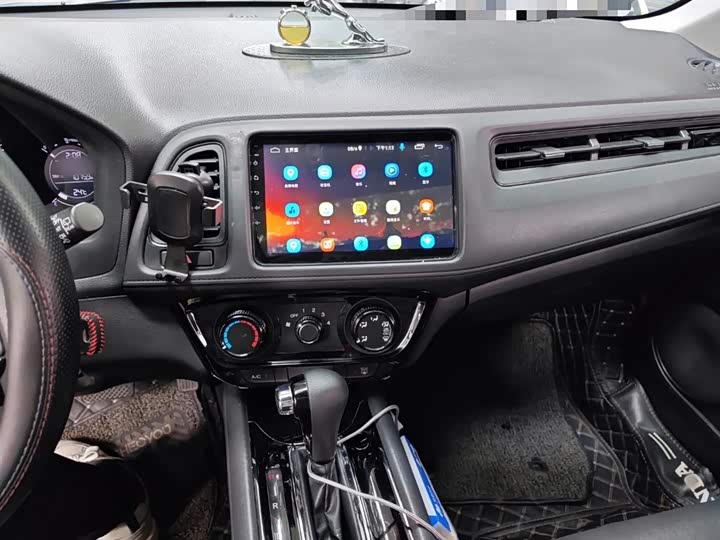 Фото 6 - Honda Vezel