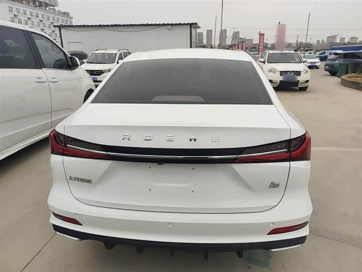 Фото 6 - Roewe i5