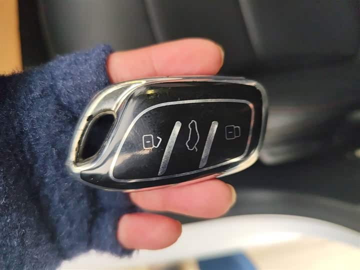 Фото 9 - Roewe i5