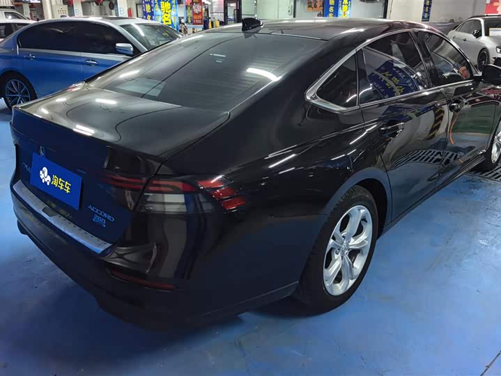 Фото 3 - Honda Accord