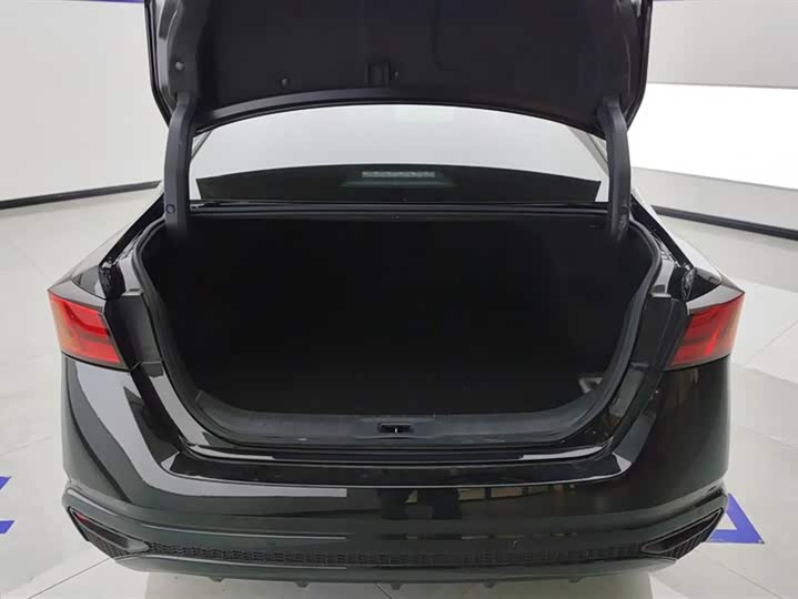 Фото 4 - Nissan Teana