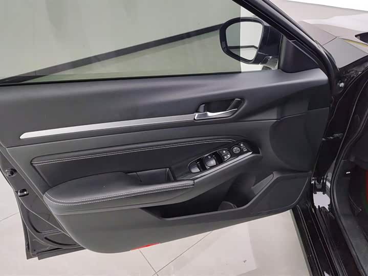 Фото 7 - Nissan Teana